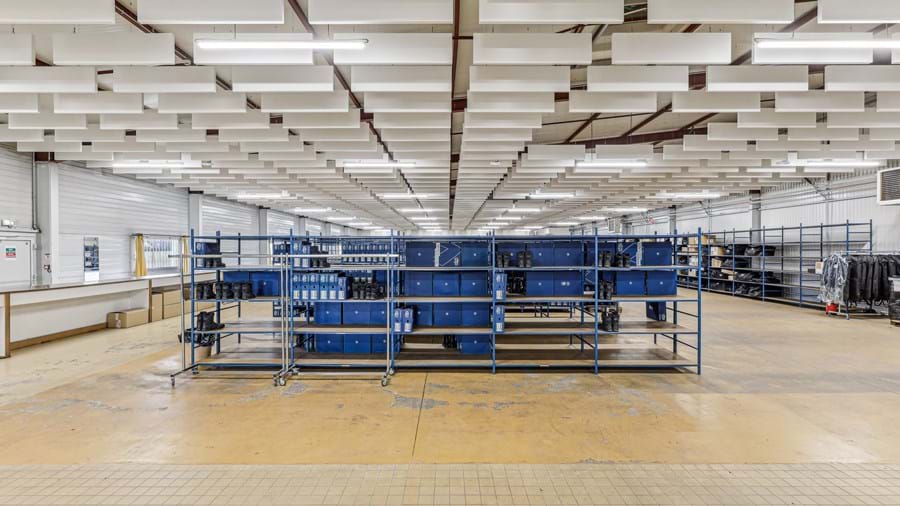 Photo de baffles acoustiques à l'école de gendarmerie de Dijon en vue plongeante.