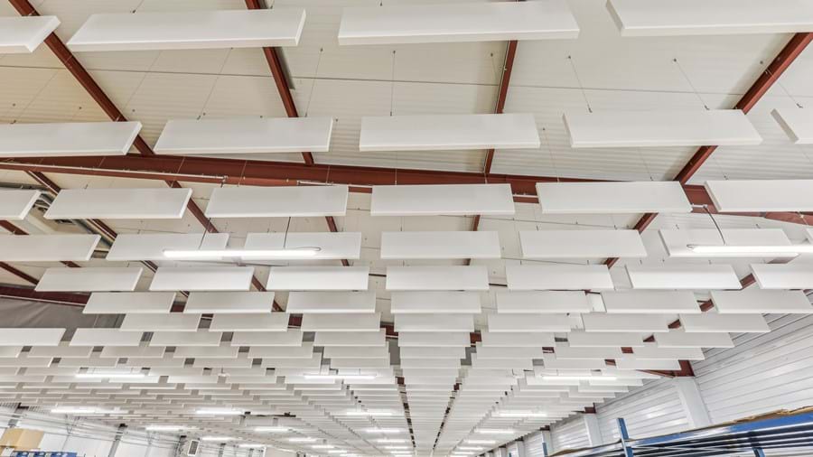 Photo plongeante de baffles acoustiques à l'école de gendarmerie de Dijon.