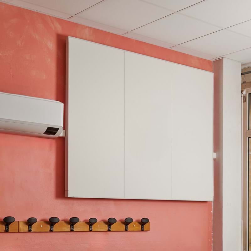 Pannello a parete Akusto Wall C + Extra Bass in colorazione bianca