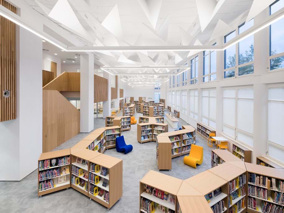 Acoustic ceiling in library