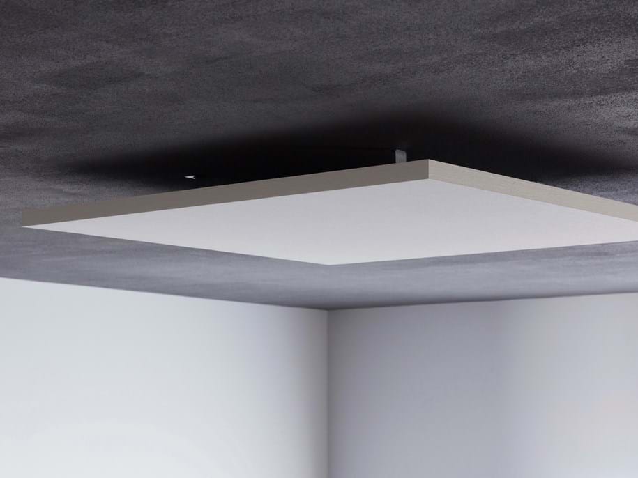 Akustikabsorbent installerad nära bjälklag